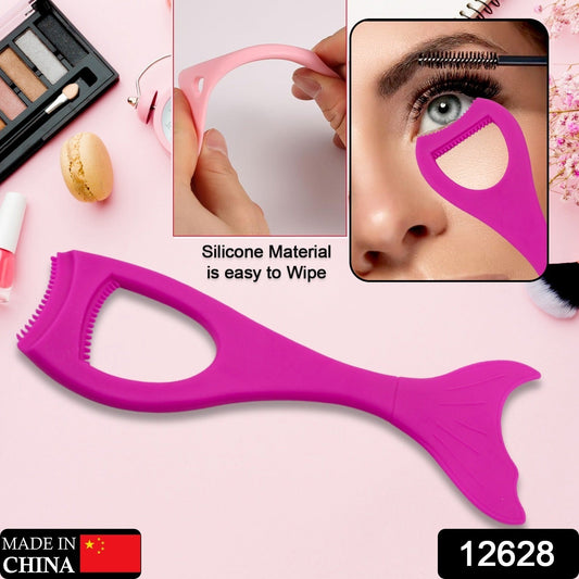 Eyelash applicator tool