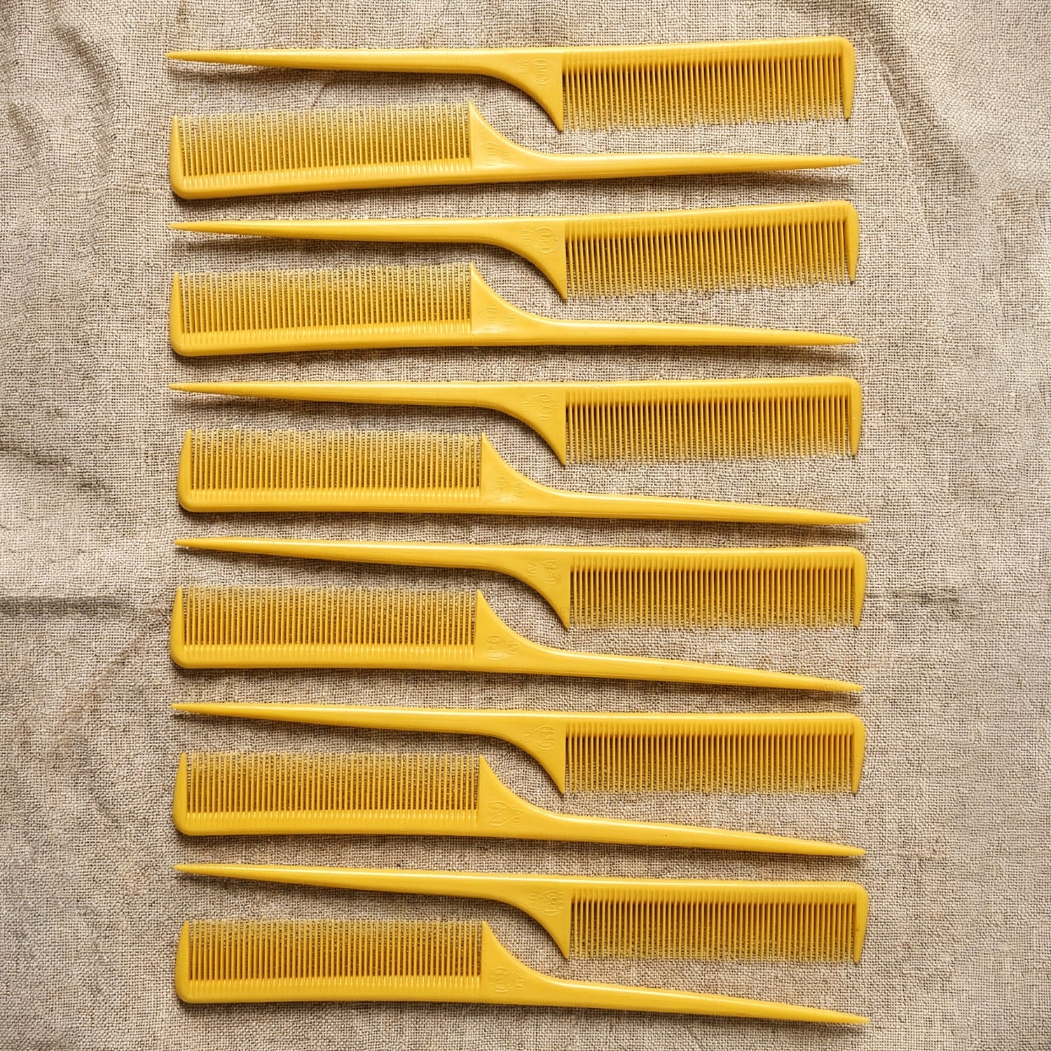 professional hairstyling tail comb kit